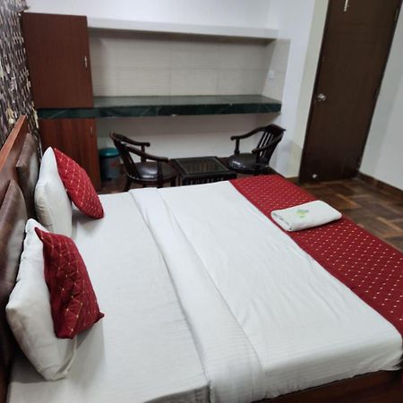 Hotel Aerotech Near Delhi Airport New Delhi Buitenkant foto