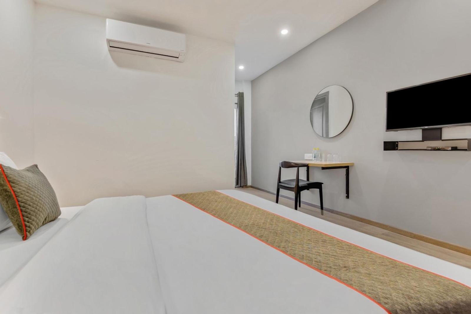Hotel Aerotech Near Delhi Airport New Delhi Buitenkant foto