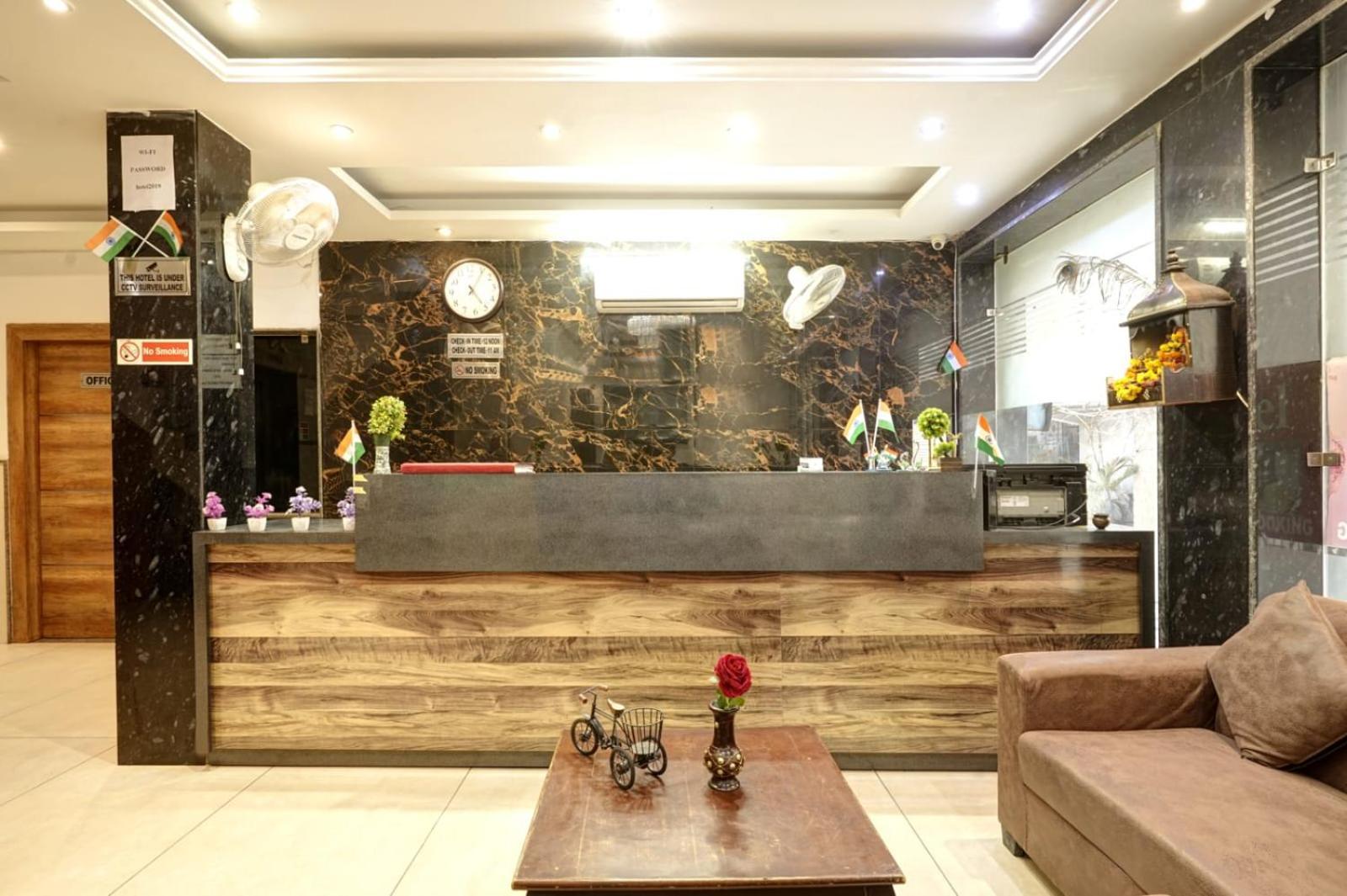 Hotel Aerotech Near Delhi Airport New Delhi Buitenkant foto